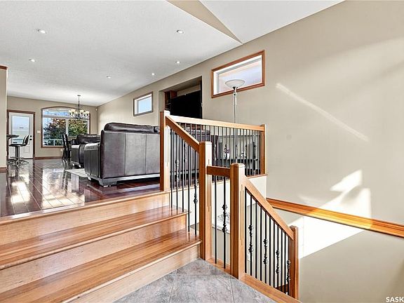 5th image of 6407 WASCANA COURT BAY