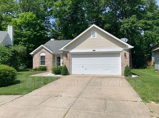 560 Grand Woods Dr, Indianapolis, IN