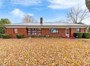 229 3rd Ave NW, Beach City, OH 44608