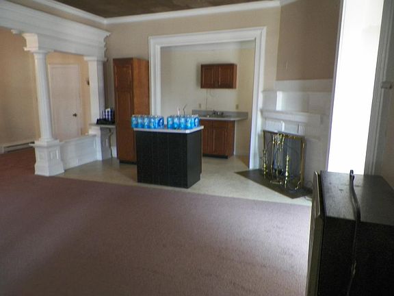 Living Room/Kitchen