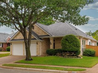 2404 Brookline Trl, Bedford, TX 76021