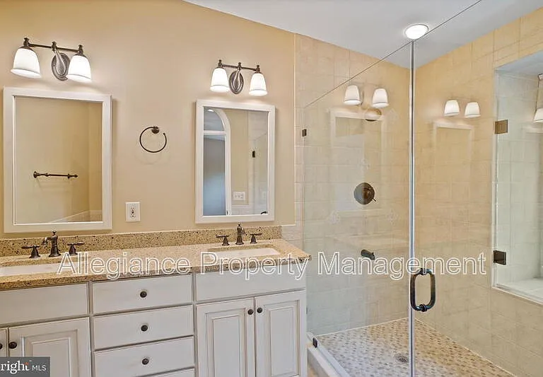 3915 Green Look Ct — Photo 33