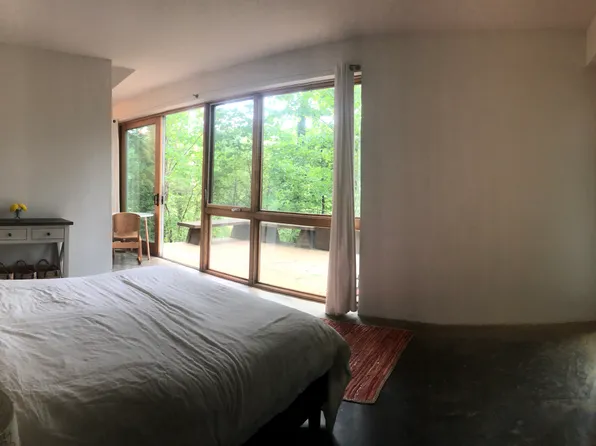 27 Chateau Pl, Asheville, NC 28805