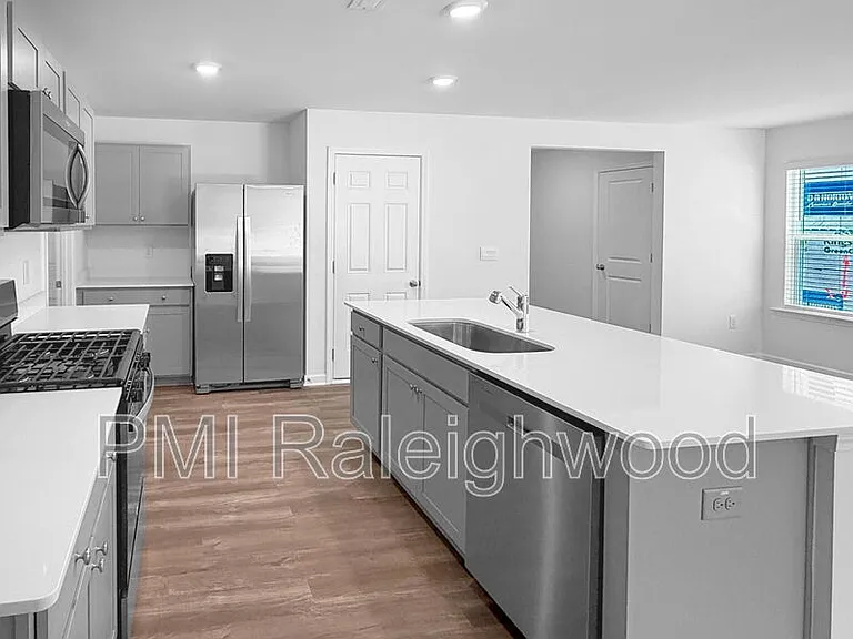 286 Palm Dr — Photo 7