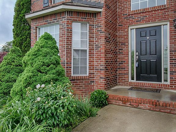 2nd image of 5675 Eagle Crest Ln