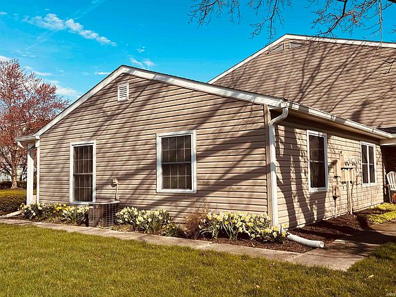 4th image of 3251 Hanover Dr