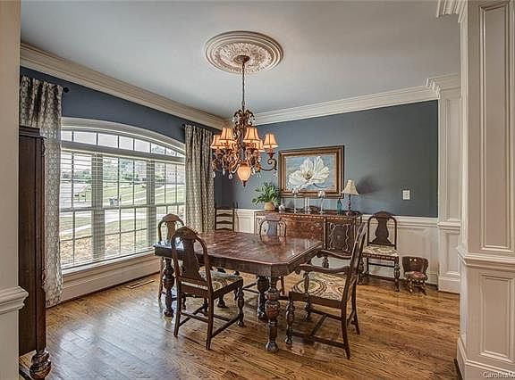 5th image of 3401 Araglin Dr