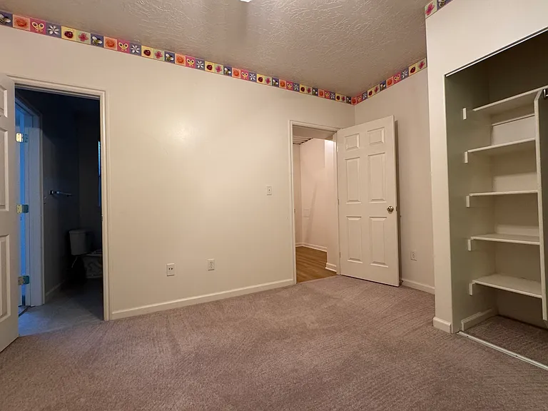 4047 W Hollandia Ln — Photo 22