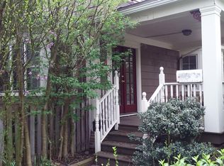 12724 Cedar Rd, Cleveland Heights, OH 44106