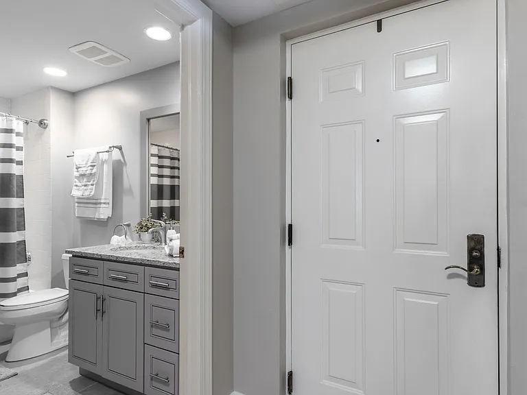 3313 Sunset Key Cir #107 — Photo 8