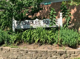 34W671 Hickory Ct APT A, St Charles, IL 60174