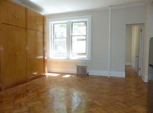 110 E 61st St #2B, New York, NY 10065