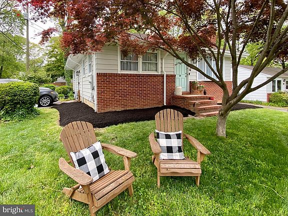 2nd image of 592 Center Dr