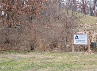 3959 Amazon Dr, Lowell, MI 49331