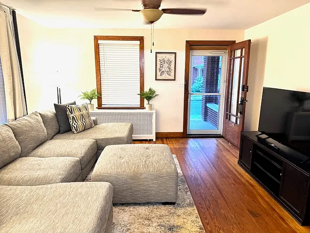 219 W Caracas Ave — Photo 6