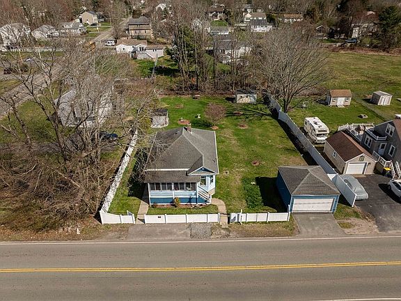 3rd image of 992 Lees River Ave