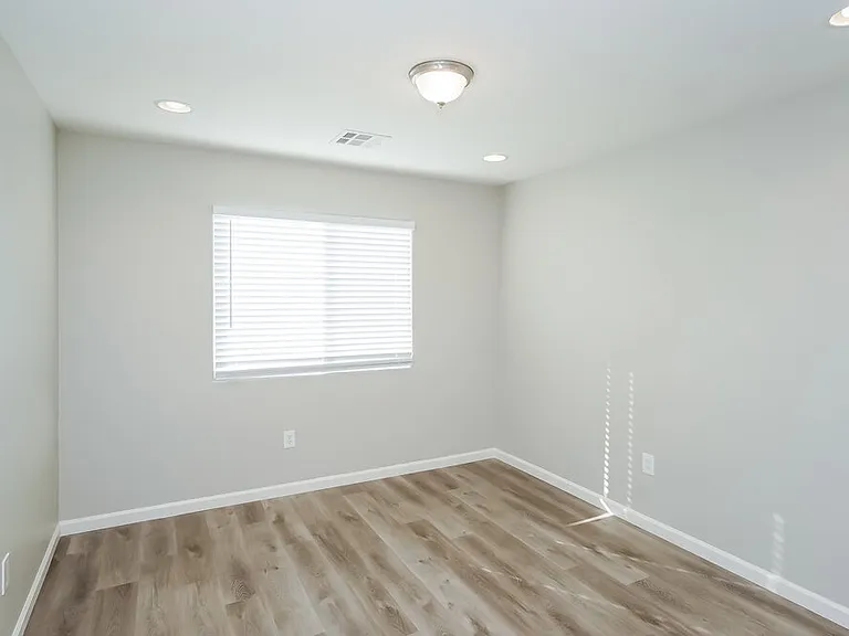 2405 Breckle Key Ave — Photo 15