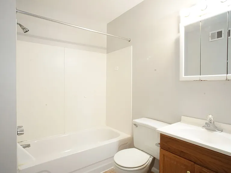 508 Nellies Cave Rd — Photo 9