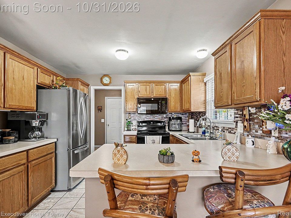 11429 Patricia Ct, photo 8