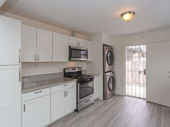 4th image of 504 San Diego St