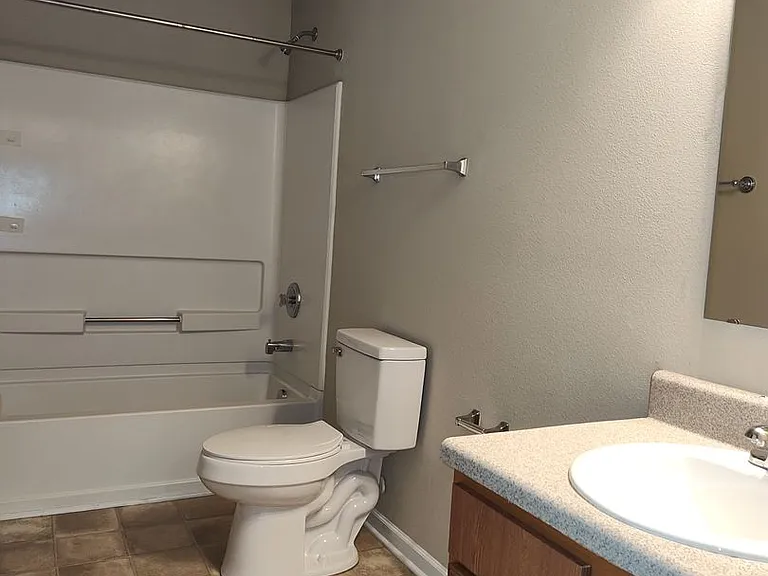 2038 Dunsmore Ln — Photo 17