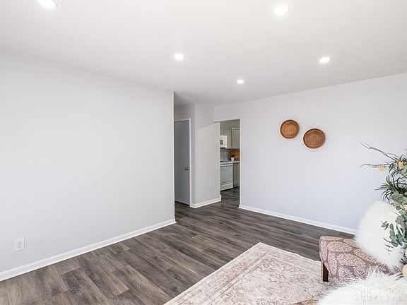 5th image of 4701 Tall Oaks Dr