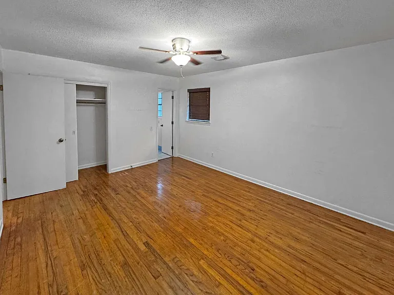 8053 Malibu Cir — Photo 13