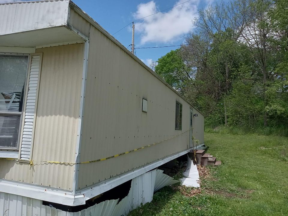 2nd image of 1104 Perrysville Rd #19