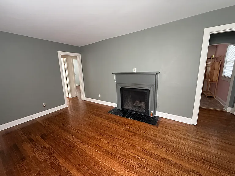 3300 Miami St — Photo 5