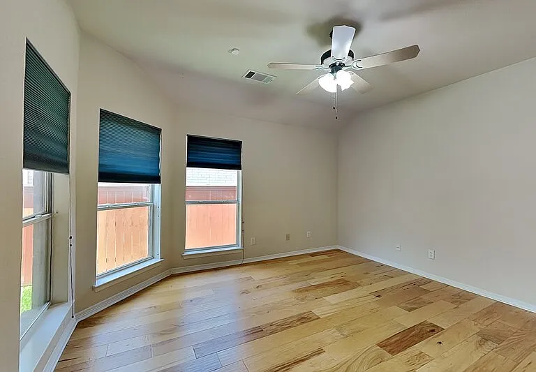 1716 Alpine Dr — Photo 15