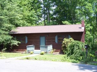 14 N Fair Oaks Rd, Arden, NC 28704