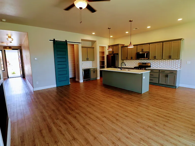 846 Rupp Ave — Photo 22