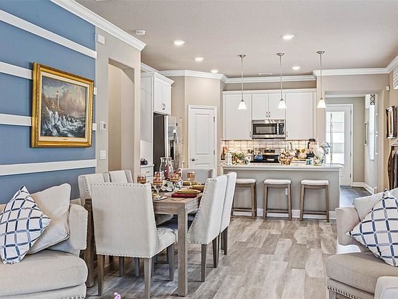 5th image of 1420 N River Cir
