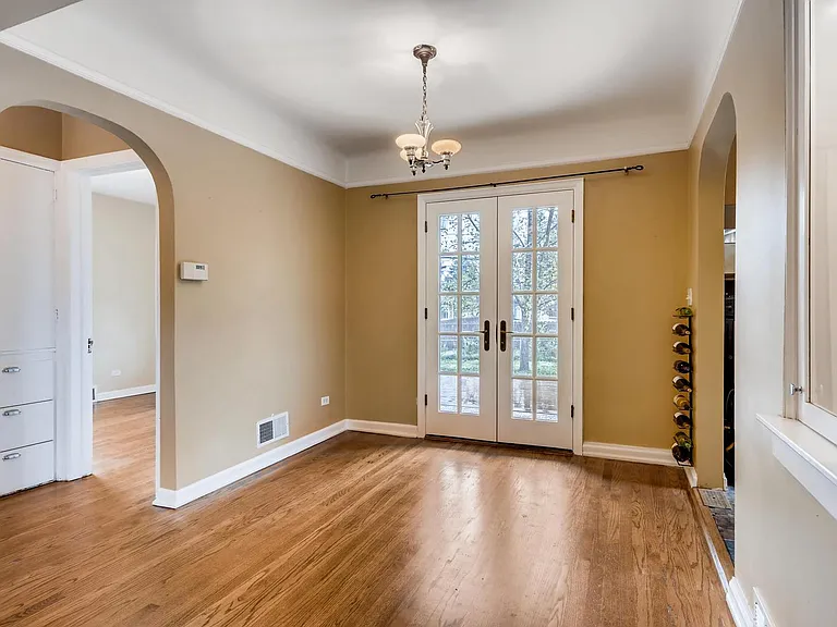 1718 Newport St — Photo 4