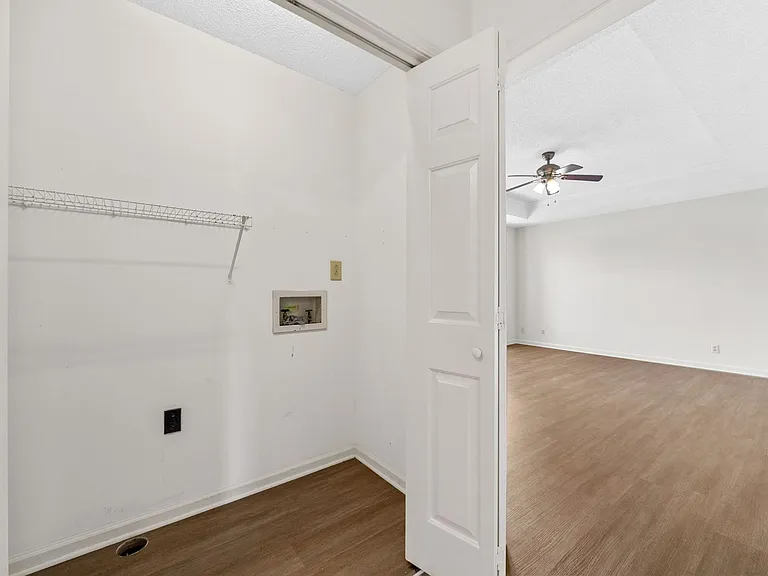 253 Moncrest Dr — Photo 11