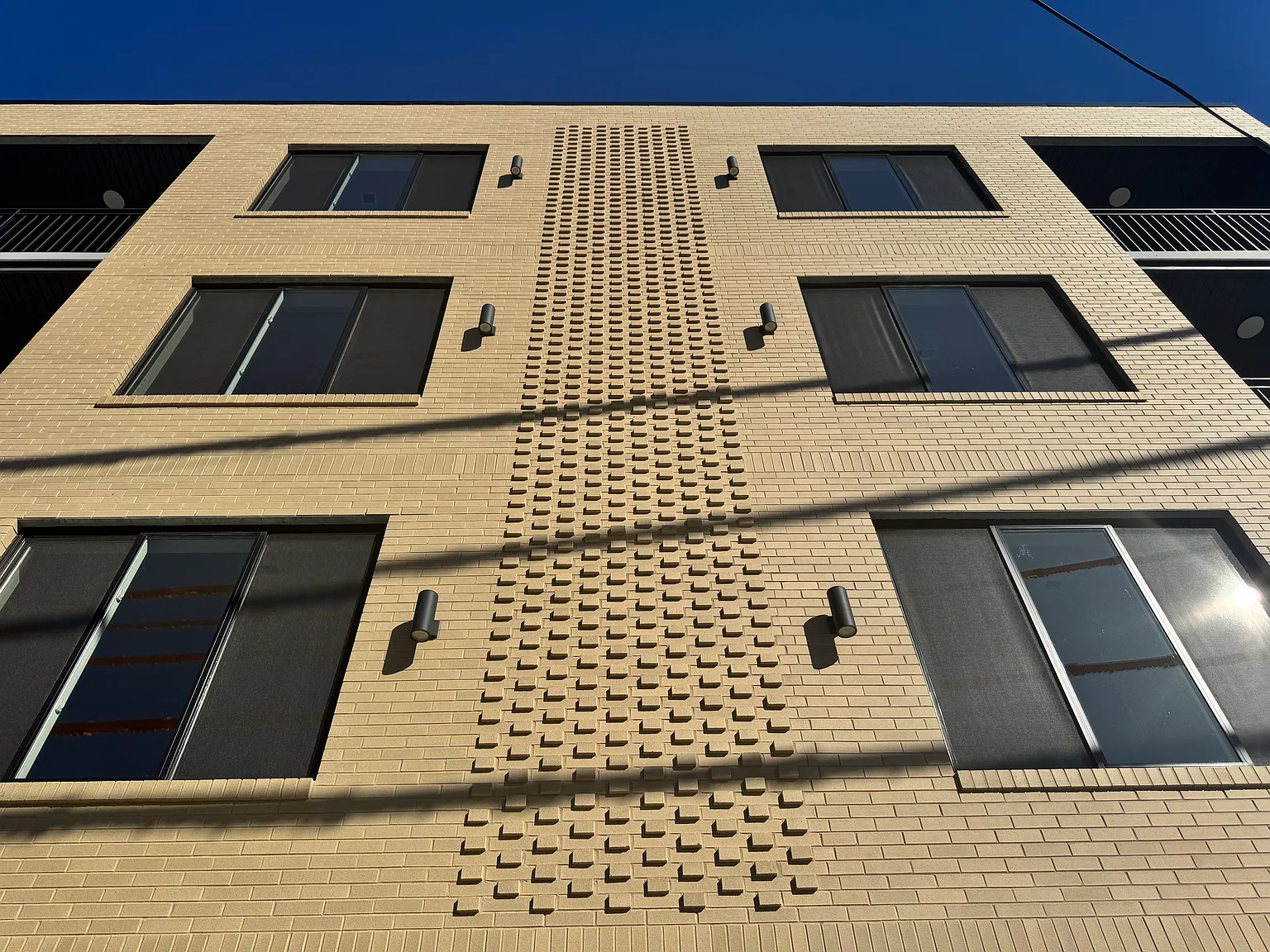2 bed, 940 sqft, $1,930 — Photo 3