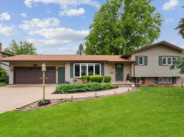 3001 Saratoga Dr, Waterloo, IA 50702