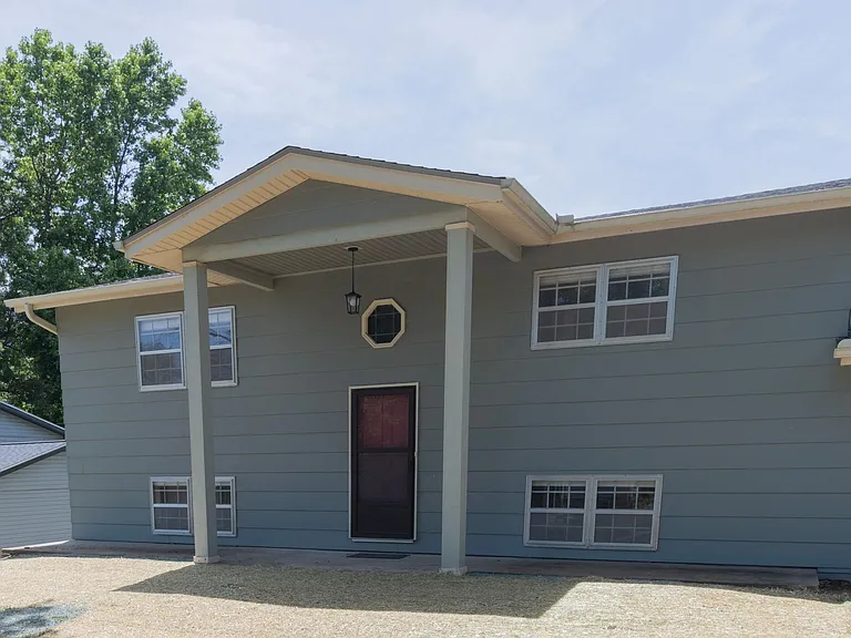 6581 S Gateway Blvd — Photo 2
