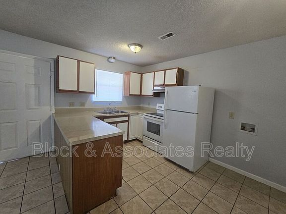 4th image of 2708 Ingram Rd APT H