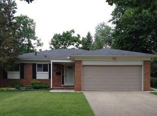 2255 Camilla Dr, Troy, MI