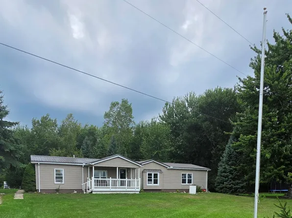 2611 Miller Rd, Berlin, MI 48002