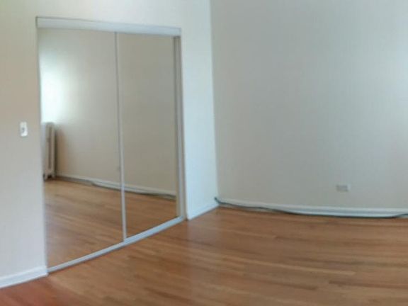 2nd image of 4810 N Winchester Ave APT 3S