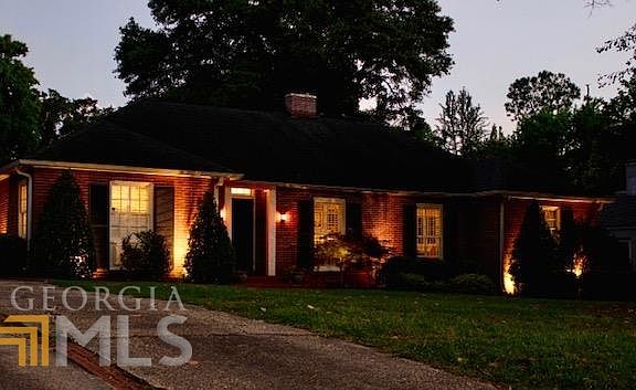 2nd image of 2652 Vineville Ave