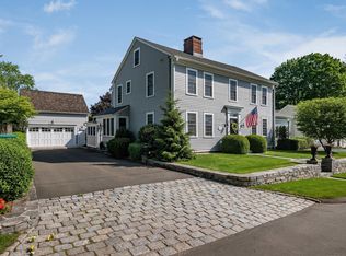 7 Little Point St, Essex, CT 06426