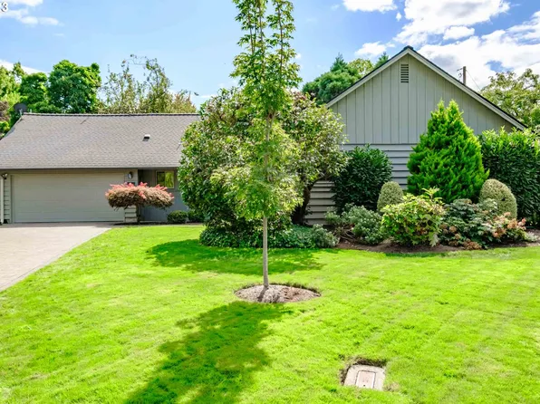 2872 Suffolk Ct, Eugene, OR 97401
