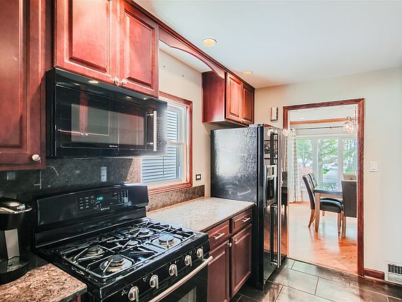 5th image of 10940 S Lawndale Ave
