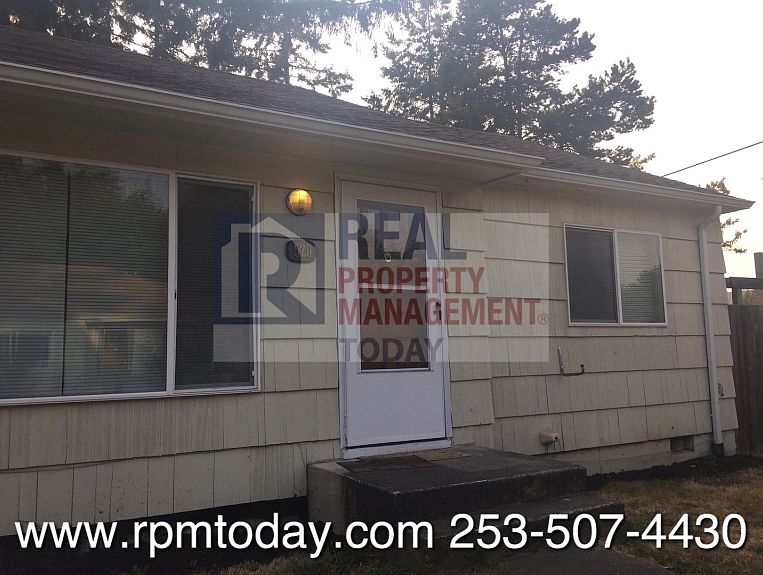 1st image of 520 128th St S