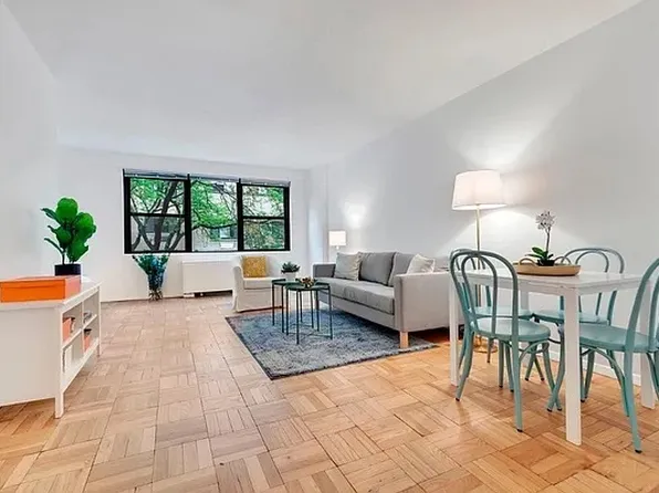 200 East 27th Street 2M image 1 of 11