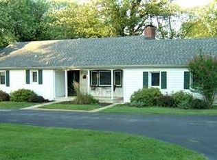 321 Hutchinson Rd, Ballwin, MO 63011