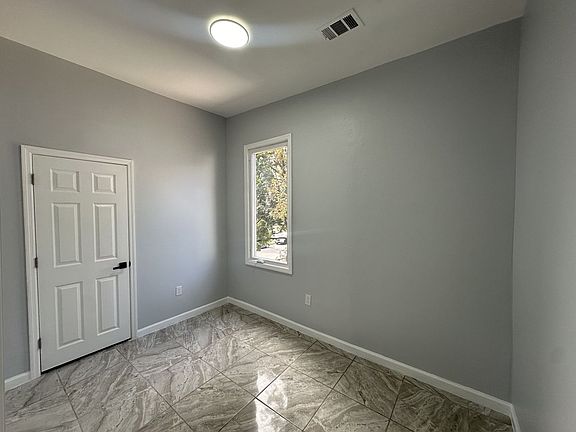 4th image of 208 5th St #2B